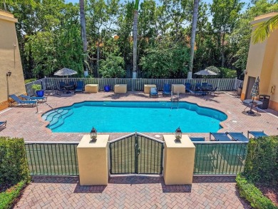 Welcome to this bright and spacious 3 Bedroom, 2.5 Bath Townhome on Fontainebleau Golf Course in Florida - for sale on GolfHomes.com, golf home, golf lot