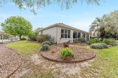 Spacious Johnstown, 3 bedroom + Library, 2 bedroom with GOLF on Eagle Ridge At Spruce Creek Country Club in Florida - for sale on GolfHomes.com, golf home, golf lot