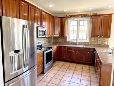 Beautiful 3-Bed, 2.5-Bath Townhome on the 10th Hole at on Timbergate Golf Course in Indiana - for sale on GolfHomes.com, golf home, golf lot