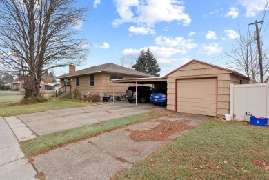 Beautiful Northwest Rancher. 5 bedrooms (1 non-egress), 2 on Downriver Golf Course in Washington - for sale on GolfHomes.com, golf home, golf lot