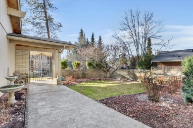 Golfer's Paradise on the Fairway! Step into your light-filled on Spokane Country Club in Washington - for sale on GolfHomes.com, golf home, golf lot