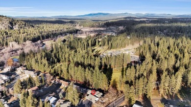 Golfer's Paradise on the Fairway! Step into your light-filled on Spokane Country Club in Washington - for sale on GolfHomes.com, golf home, golf lot