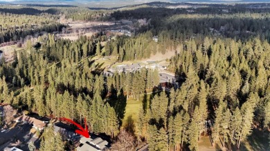 Golfer's Paradise on the Fairway! Step into your light-filled on Spokane Country Club in Washington - for sale on GolfHomes.com, golf home, golf lot