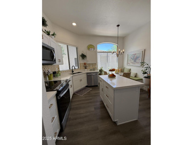 Beautiful remodeled townhome in the Active Adult community of on Oakwood Golf Club  in Arizona - for sale on GolfHomes.com, golf home, golf lot