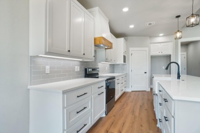 New Construction! on The Club At Runaway Bay in Texas - for sale on GolfHomes.com, golf home, golf lot