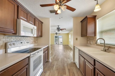 RARE FIND! 1/1 BLOCK AND STUCCO Courtyard Villa with a OVERSIZED on El Diablo Executive Golf Course in Florida - for sale on GolfHomes.com, golf home, golf lot