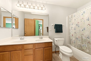 Open & spacious 3 BR/2.1 BA home w/loft located in the desirable on Carillon Lakes 3 Hole Course in Illinois - for sale on GolfHomes.com, golf home, golf lot