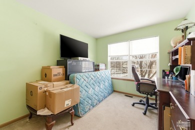 Open & spacious 3 BR/2.1 BA home w/loft located in the desirable on Carillon Lakes 3 Hole Course in Illinois - for sale on GolfHomes.com, golf home, golf lot