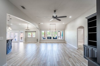 Stunning 4 bed, 3 bath home on the golf course with sweeping on Green Tree Country Club in Texas - for sale on GolfHomes.com, golf home, golf lot