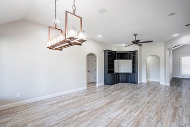 Stunning 4 bed, 3 bath home on the golf course with sweeping on Green Tree Country Club in Texas - for sale on GolfHomes.com, golf home, golf lot
