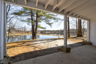 Beautifully Renovated Lakefront Townhome!This fully updated on High Point Golf Club in New Jersey - for sale on GolfHomes.com, golf home, golf lot
