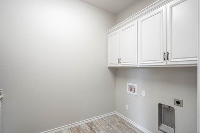 Stunning 4 bed, 3 bath home on the golf course with sweeping on Green Tree Country Club in Texas - for sale on GolfHomes.com, golf home, golf lot