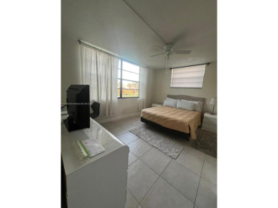 Corner Unit, this beautiful 2-bedrs, 2-bath is located in the on Oriole Golf and Tennis Club in Florida - for sale on GolfHomes.com, golf home, golf lot
