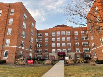 Welcome to this well maintained 2bed/1bath condo in the coveted on Shaker Heights Country Club in Ohio - for sale on GolfHomes.com, golf home, golf lot