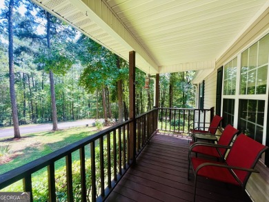Clean well-maintained move-in ready 3/2 ranch home with 2-car on Turtle Cove Golf Course in Georgia - for sale on GolfHomes.com, golf home, golf lot