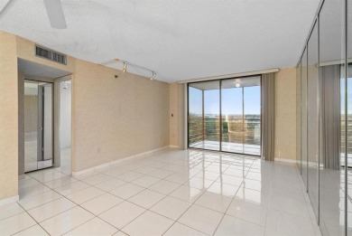 Welcome to this beautifully maintained 2Beds, 2Baths penthouse on  in Florida - for sale on GolfHomes.com, golf home, golf lot