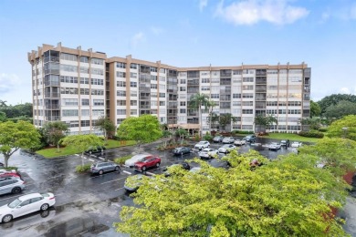Welcome to this beautifully maintained 2Beds, 2Baths penthouse on  in Florida - for sale on GolfHomes.com, golf home, golf lot