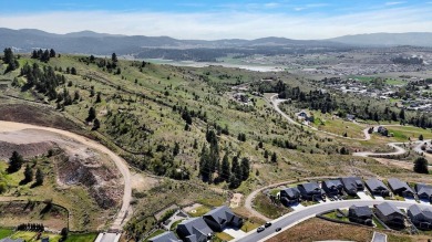 This beautifully designed 3 bed, 2 bath home offers style on Trailhead At Liberty Lake in Washington - for sale on GolfHomes.com, golf home, golf lot