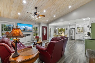 Welcome to this charming, well-maintained turnkey 3-bedroom on Arcadian Shores Golf Club in South Carolina - for sale on GolfHomes.com, golf home, golf lot