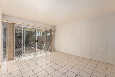 Discover the perfect blend of comfort and convenience in this on Sun City-Willow Creek / Willow Brook  in Arizona - for sale on GolfHomes.com, golf home, golf lot