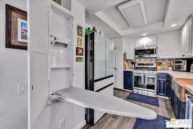 Beautifully updated 2BD/2BA end unit in the sought-after West on Cathedral Canyon Golf and Tennis Club in California - for sale on GolfHomes.com, golf home, golf lot