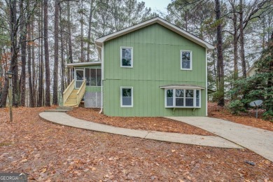 Completely remodeled/upgraded 3-bedroom & 2-bathroom home on Turtle Cove Golf Course in Georgia - for sale on GolfHomes.com, golf home, golf lot