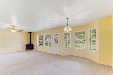 Looking for space, location, and charm? This adorable Oak Vista on Delaware Springs Golf Course in Texas - for sale on GolfHomes.com, golf home, golf lot