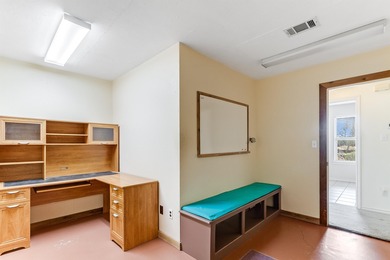 Looking for space, location, and charm? This adorable Oak Vista on Delaware Springs Golf Course in Texas - for sale on GolfHomes.com, golf home, golf lot