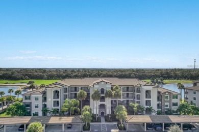 LAKEWOOD NATIONAL - TURNKEY FURNISHED ARBOR MODEL!  Great on Lakewood National Golf Club in Florida - for sale on GolfHomes.com, golf home, golf lot
