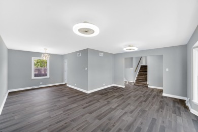 This just updated, upgraded and renovated HOME on tree lined on Ravisloe Country Club in Illinois - for sale on GolfHomes.com, golf home, golf lot