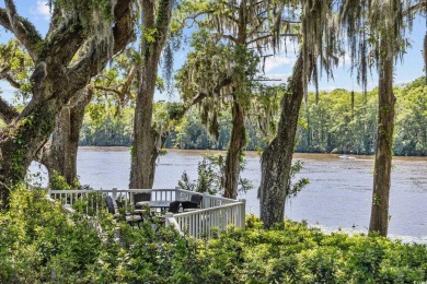 Discover serene living at 4567 Carriage Run Circle, situated on Wachesaw Plantation Club in South Carolina - for sale on GolfHomes.com, golf home, golf lot