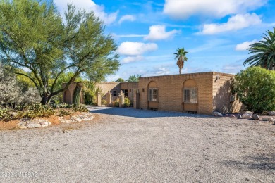 Welcome to your dream fixer upper in the prestigious Skyline on Skyline Country Club in Arizona - for sale on GolfHomes.com, golf home, golf lot