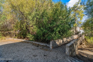 Welcome to your dream fixer upper in the prestigious Skyline on Skyline Country Club in Arizona - for sale on GolfHomes.com, golf home, golf lot