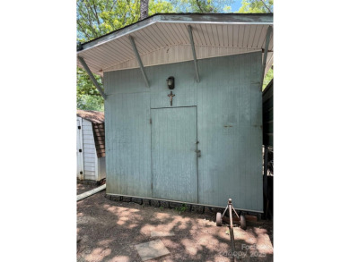 Are you looking for a Park Model and plenty of land as well. For on The Tillery Tradition Country Club in North Carolina - for sale on GolfHomes.com, golf home, golf lot