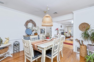 The Hampton model in Leisure Village of Ridge offers 1,400+ sq on Leisure Village Golf Course in New York - for sale on GolfHomes.com, golf home, golf lot