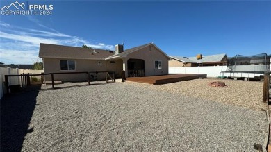 POSSIBLE SELLER INCENTIVES! Welcome to your dream home in on Four Mile Ranch Golf Club in Colorado - for sale on GolfHomes.com, golf home, golf lot