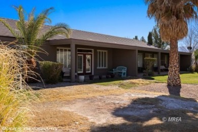 This charming townhome is nestled on the Coyote Willows golf on Coyote Willows Golf Club in Nevada - for sale on GolfHomes.com, golf home, golf lot