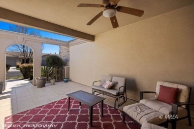 This charming townhome is nestled on the Coyote Willows golf on Coyote Willows Golf Club in Nevada - for sale on GolfHomes.com, golf home, golf lot