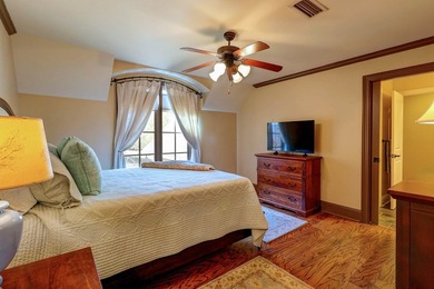 Stunning golf course home in the highly desirable Highlands on Highland Oaks Golf Course in Alabama - for sale on GolfHomes.com, golf home, golf lot