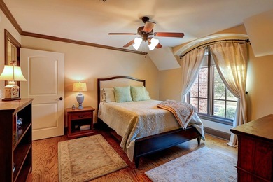 Stunning golf course home in the highly desirable Highlands on Highland Oaks Golf Course in Alabama - for sale on GolfHomes.com, golf home, golf lot