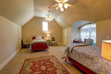 Stunning golf course home in the highly desirable Highlands on Highland Oaks Golf Course in Alabama - for sale on GolfHomes.com, golf home, golf lot