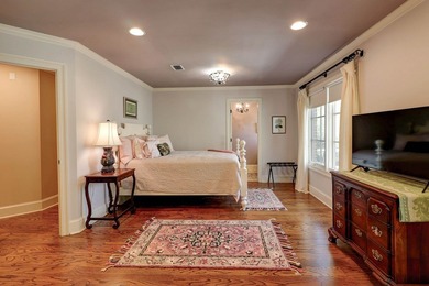 Stunning golf course home in the highly desirable Highlands on Highland Oaks Golf Course in Alabama - for sale on GolfHomes.com, golf home, golf lot