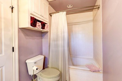 Stunning golf course home in the highly desirable Highlands on Highland Oaks Golf Course in Alabama - for sale on GolfHomes.com, golf home, golf lot