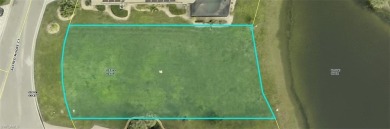 Excellent location! Cul-de-sac with lake and golf course view! on Hunters Ridge Country Club in Florida - for sale on GolfHomes.com, golf home, golf lot