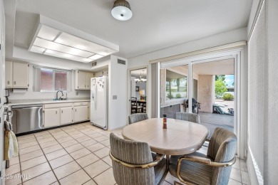 { SUN LAKES 55+ Adult Community } Refreshed home with new PAINT on Sun Lakes Country Club in Arizona - for sale on GolfHomes.com, golf home, golf lot