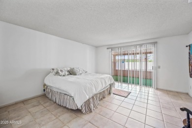 { SUN LAKES 55+ Adult Community } Refreshed home with new PAINT on Sun Lakes Country Club in Arizona - for sale on GolfHomes.com, golf home, golf lot