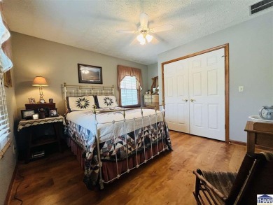 This Beautiful Salt Block 3-4 bedroom, 2.5 bath home in a on Hulman Links Golf Course in Indiana - for sale on GolfHomes.com, golf home, golf lot