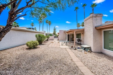 { SUN LAKES 55+ Adult Community } Refreshed home with new PAINT on Sun Lakes Country Club in Arizona - for sale on GolfHomes.com, golf home, golf lot