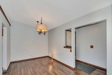 Your move-in ready 2nd floor, 2-bedroom, 2-bath condo is located on Green Meadows Golf Club in Illinois - for sale on GolfHomes.com, golf home, golf lot