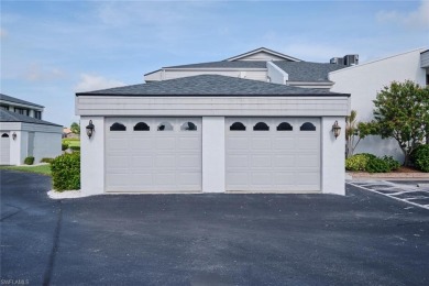 TURNKEY, end-unit condo in The Forest Country Club! This 1,693 on The Forest Country Club in Florida - for sale on GolfHomes.com, golf home, golf lot